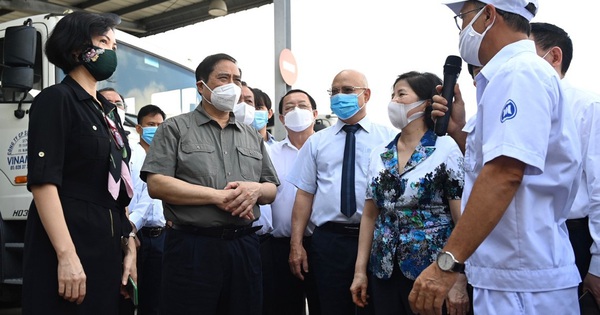 Thủ tướng đánh giá Vinamilk là doanh nghiệp điển hình "vừa sản xuất, vừa chiến đấu" trong dịch covid-19 - Vimarsana News