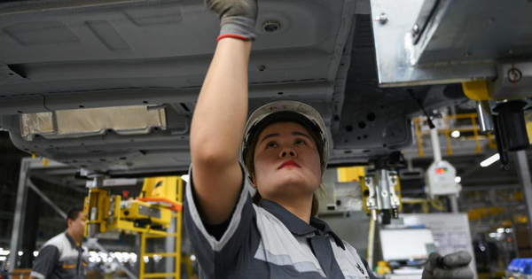Reuters: PMI giảm nghiêm trọng ở Việt Nam, Malaysia đang cảnh báo rủi ro tụt hậu của châu Á trong cuộc đua phục hồi kinh tế - Vimarsana News