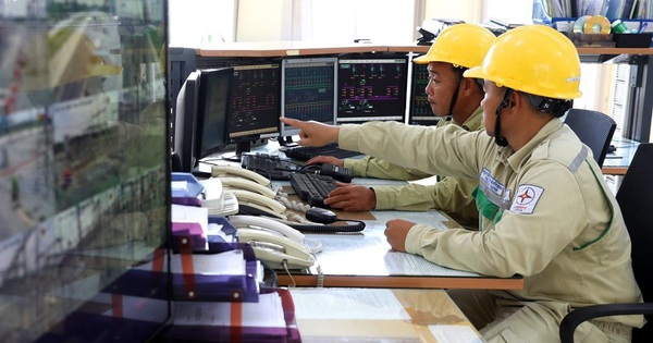 Đề xuất kéo dài thời gian thí điểm tiền lương tại doanh nghiệp nhà nước sau 1 năm áp dụng - Vimarsana News