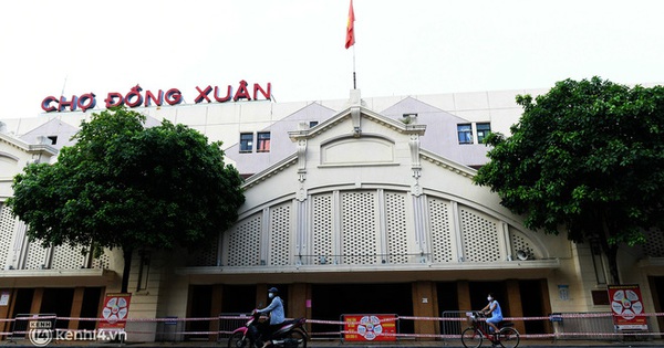 Hà Nội: Chợ Đồng Xuân im lìm khác lạ, hơn 2.100 gian hàng tạm đóng cửa - Vimarsana News