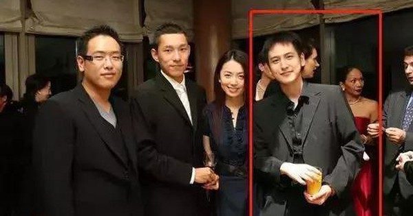 "Thần đồng chứng khoán" ghi danh bằng pha đầu tư chưa từng có khi mới 14 tuổi: Quá khứ đen tối rồi vụt sáng thành doanh nhân trong nháy mắt, sở thích duy nhất là "kiếm tiền" - Vimarsana News
