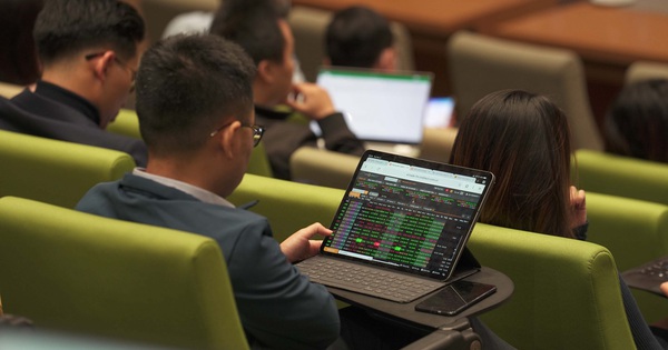 Không chịu nhiều ảnh hưởng bởi dịch Covid-19, bộ đôi cổ phiếu Viettel ngược dòng thị trường bứt phá trong tháng 7 - Vimarsana News