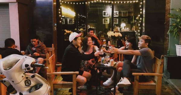 Hàng quán Đà Lạt chật vật "sinh tồn" trong mùa dịch: Chỗ giảm giá "sốc", nơi chuyển đổi cả ngành nghề - Vimarsana News