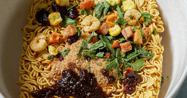 Giãn cách xã hội cả thế giới đổ xô ăn mì, Việt Nam tiêu thụ hơn 7 tỷ gói mì năm 2020, Masan, Acecook bội thu nhờ bán Omachi, Hảo Hảo - Vimarsana News