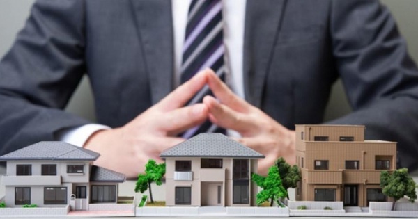 Tôi có nên đầu tư bất động sản ‘ngộp’ chờ hết dịch thì bán không?