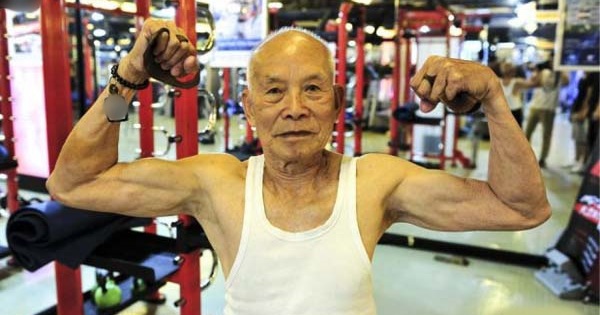 Điều gì có thể giúp đàn ông tuổi 65 giữ vững tâm lý cân bằng và khỏe mạnh?
