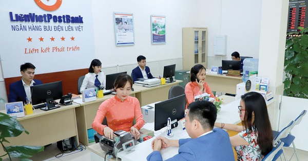 VNPost muốn bán hơn 122 triệu cổ phiếu LPB với giá tối thiểu 28.930 đồng/cp, cao hơn tới 34% giá hiện hành