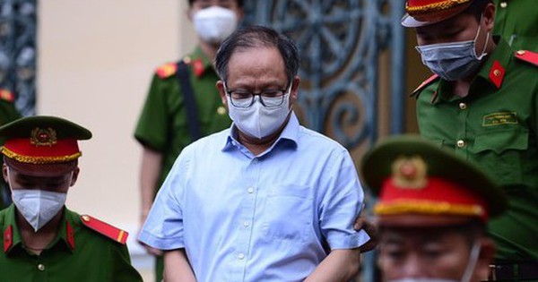 Hôm nay, ông Tất Thành Cang hầu tòa vụ bán rẻ 32 ha đất công cho Công ty Quốc Cường Gia Lai