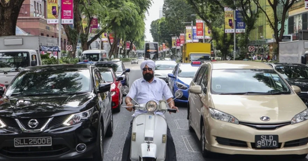 這個東南亞國家的摩托車執照收費近 10,000 美元，擁有汽車的費用為 14,000 美元。