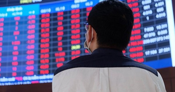 ABS: Nhà đầu tư cầm tiền nên kiên nhẫn, VN-Index có thể điều chỉnh về 950 điểm trước khi bật tăng trở lại