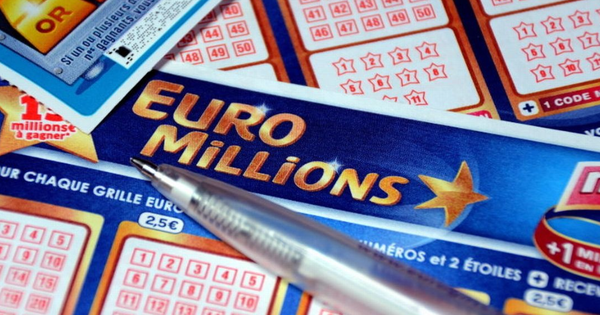 Vụ trúng xổ số kỳ lạ nhất lịch sử: Ngôi làng có 165 người cùng trúng giải độc đắc hơn 3.000 tỷ đồng