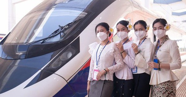 การรถไฟจีน-ลาวเปลี่ยนสถานีรถไฟเวียงจันทน์เป็น ‘ท่าเรือแห้ง’ บนแผ่นดินใหญ่