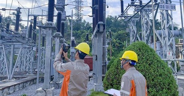 Bộ Công Thương: Nguy cơ thiếu điện tại miền Bắc, cần tăng nhập khẩu điện từ Lào