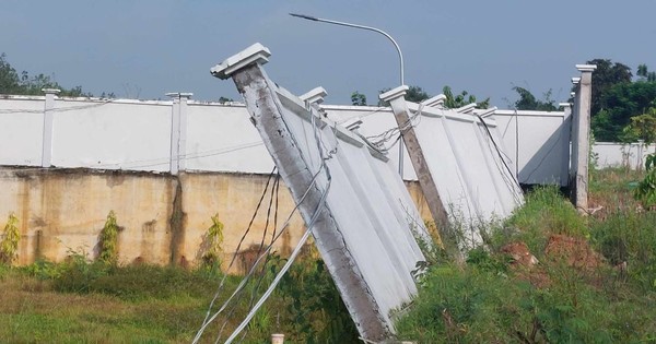 Cận cảnh bệnh viện nghìn tỷ đồng sắp hoạt động thì tường bao đổ sập