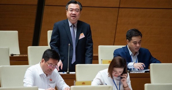 Bộ trưởng Bộ Xây dựng Nguyễn Thanh Nghị trả lời chất vấn về quy hoạch treo