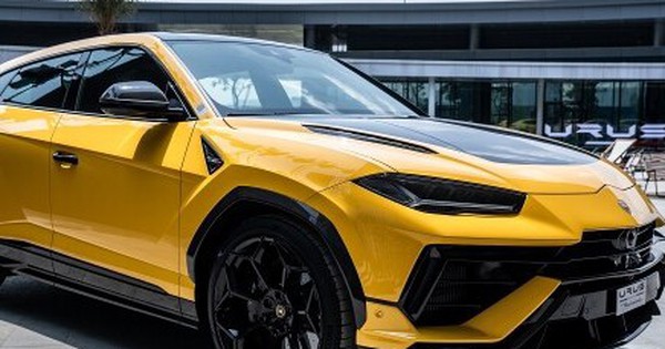 Siêu xe Lamborghini Urus Performante giá từ 16,5 tỷ đồng ra mắt ở Việt Nam