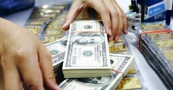 Giá vàng, USD giảm mạnh