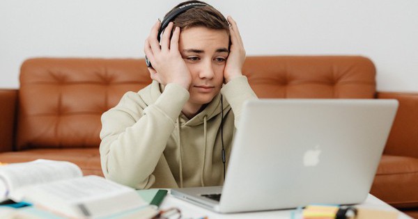 Xu hướng “ngày thứ 2 tối thiểu”: Khi Gen Z từ chối văn hóa bận rộn, làm việc ít nhất có thể để đối mặt với ngày đáng sợ nhất trong tuần