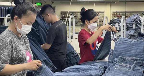 Làn sóng sa thải lao động: Doanh nghiệp chật vật, công nhân điêu đứng