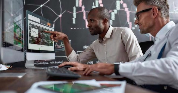 Phiên 12/12: Khối ngoại tiếp đà bán ròng hơn 300 tỷ đồng, "xả" mạnh một cổ phiếu Bluechips