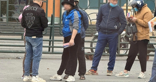 Sốt vé AFF Cup, dân "phe" hét giá vé trận Việt Nam – Indonesia lên cao chóng mặt