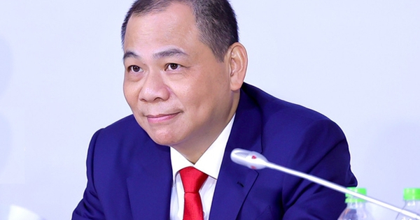 Tài xế Xanh SM được ông Phạm Nhật Vượng hỗ trợ trả góp 90% giá trị xe, vốn ban đầu chỉ từ 46 triệu đồng, hỗ trợ 50% học phí lái xe