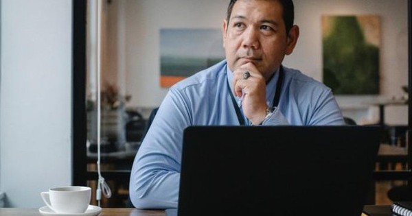 Được giữ nguyên lương dù việc làm nhàn hạ hơn, nhưng chàng trai này không biết điều: Huỷ hoại sự nghiệp vì hai chữ ‘Bốc đồng’!