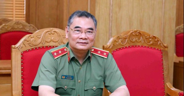 Tướng công an cảnh báo thủ đoạn lừa đảo đầu tư chứng khoán