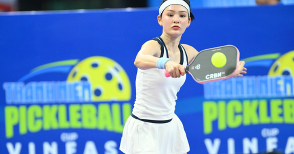 Loạt khoảnh khắc Hiền Hồ trên sân pickleball: Visual nổi bật nhưng không thấy nụ cười, thi đấu quyết tâm nhưng thành tích "sấp mặt"!