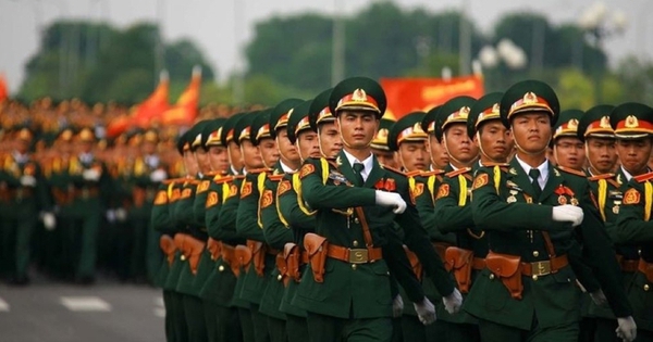 Sửa Luật Sĩ quan: Chính phủ cho ý kiến về chính sách tiền lương, nhà ở, tuổi nghỉ hưu, công tác nhân sự Quân đội