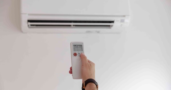 Mua cùng hãng điều hòa, đặt cùng mức 27 độ mà nhà hàng xóm "rét run", nhà mình thì không: Lý do là sao?