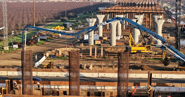 Thà chịu giá gấp ba chứ quyết không chọn Trung Quốc, đường sắt cao tốc 128 tỷ USD nguy cơ đắp chiếu, khó về đích chốt công nghệ nào?