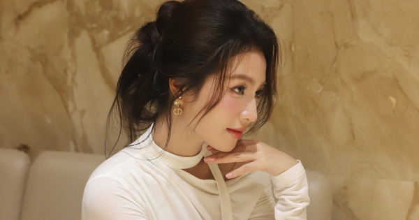 Mỹ nhân có cam thường đỉnh nhất Vbiz, đẹp hơn cả Ninh Dương Lan Ngọc