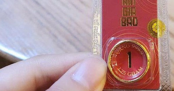 Người mua, bán vàng chú ý khi thanh toán tiền mặt, chuyển khoản, thẻ ngân hàng theo quy định mới