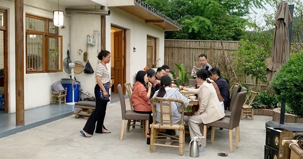 Ngừng chu cấp hàng tháng cho bố mẹ sau khi giàu lên, tôi nhận ra: Đây mới là hiếu thảo đúng cách!