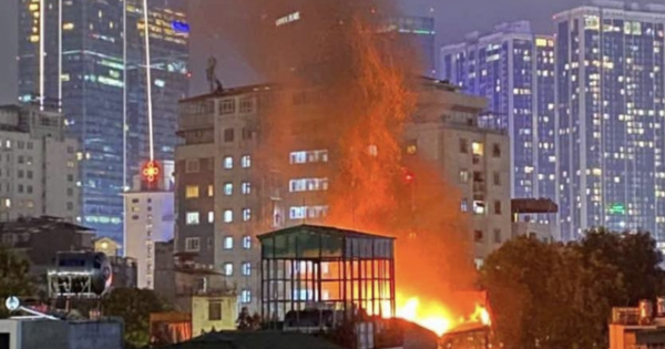 Bắt khẩn cấp người đàn ông 2 lần đốt rác trong một ngày gây cháy nhà hàng xóm