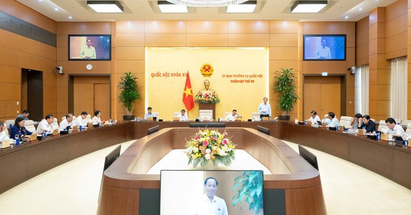 Chủ tịch UBND cấp tỉnh, xã phải trực tiếp tiếp công dân