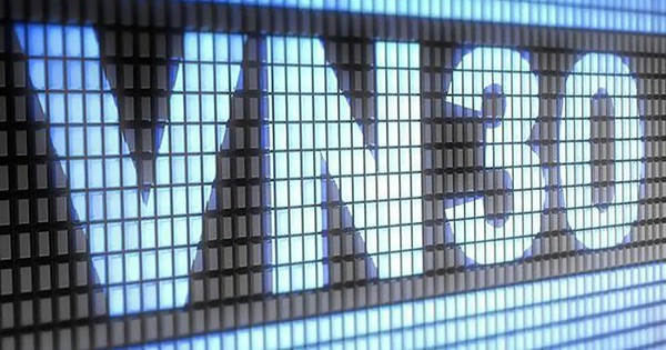 Chỉ số chứng khoán quan trọng của Việt Nam lần đầu vượt 2.000 điểm