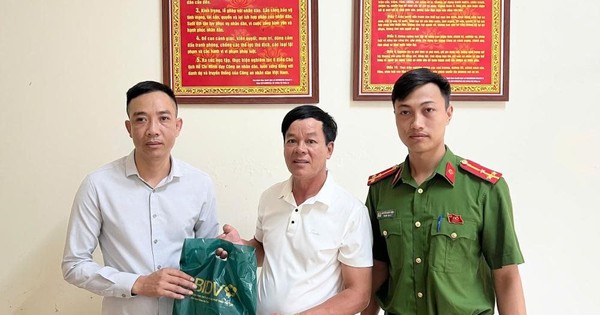 Con trai ở Nhật báo về tài khoản Vietcombank mới nhận được 100 triệu đồng: Ông bố lập tức trình báo công an xã