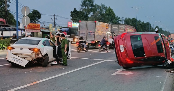 Ô tô tông hàng loạt xe máy trên đường Mỹ Phước - Tân Vạn, mảnh vỡ văng tứ tung