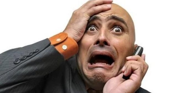 Cổ phiếu giảm kịch sàn sau khi nhận án đình chỉ, cổ đông tháo chạy, "chồng chất" bán sàn gần 3% công ty