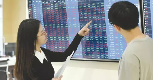 Chứng khoán ra sao sau ngày ‘đen tối’?