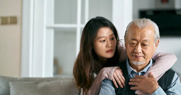 Con gái được bố tặng căn nhà 16 tỷ đồng, định bán đi thì lập tức bị đòi lại, tòa án phán quyết: “Một người trắng tay”