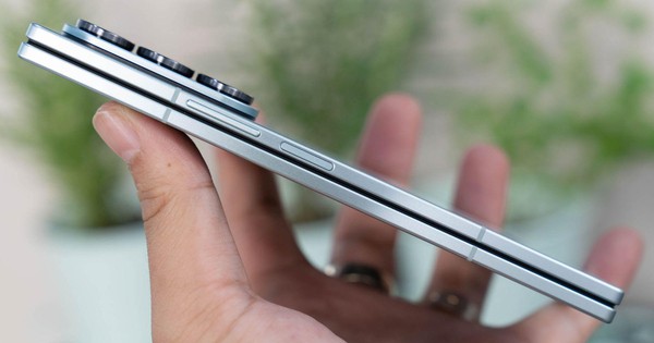 Samsung tạo bước tiến mới trong kỷ nguyên điện thoại gập tích hợp AI với Galaxy Z Fold7