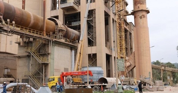 Doanh nghiệp xi măng báo lãi cao nhất 13 quý, cổ phiếu tăng kịch trần