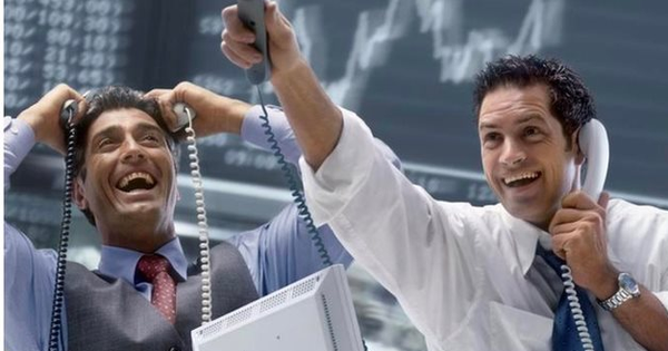 Tự doanh CTCK bất ngờ trở lại mua ròng cổ phiếu trong phiên 23/10, ngược chiều "xả" hàng trăm tỷ tại 2 mã