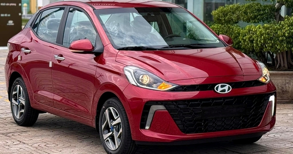 Không chỉ chính hãng, hàng loạt đại lý Hyundai giảm giá hàng chục triệu đồng cho cả i10, Venue…