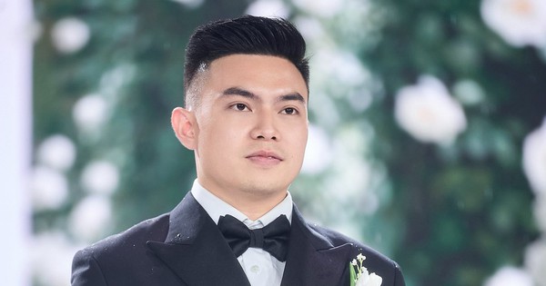 Tin nhắn Viết Vương gửi lúc 4h20p sáng