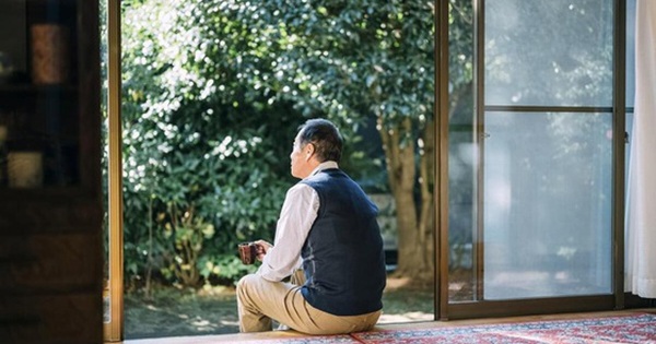 Cầm 5 tỷ về quê dưỡng già, chưa đầy 1 năm sau người đàn ông chỉ biết ôm mặt khóc: “Tôi thực sự hối hận rồi”