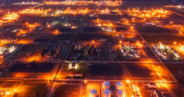 Vừa tuyên bố trung thành với dầu Nga, quốc gia BRICS bất ngờ ‘quay xe’: Ấm thầm mua 10 triệu thùng dầu Trung Đông, loạt nhà máy điều chỉnh kế hoạch nhập khẩu